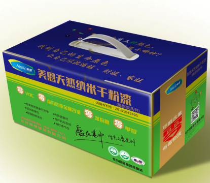 膩?zhàn)臃?/></p><p>　　開(kāi)裂是指膩?zhàn)訉赢a(chǎn)生裂縫，產(chǎn)生的原因：</p><p>　　1、基層松動(dòng)、漲縮開(kāi)裂，接縫處未有效處理開(kāi)裂。</p><p>　　2、單遍批刮太厚，干燥太快，表干里不干。</p><p>　　3、膩?zhàn)臃劾锿鈱硬慌涮?，外硬里松?/p><p>　　4、膩?zhàn)又谢煊谐獾钠渌牧稀?/p><p>　　預(yù)防膩?zhàn)臃坶_(kāi)裂的措施：</p><p>　　1、基層結(jié)構(gòu)要穩(wěn)定;避免使用伸縮系數(shù)大的基材;接逢處理要按規(guī)范施工。</p><p>　　2、需厚批膩?zhàn)犹帒?yīng)薄批多遍。</p><p>　　3、膩?zhàn)永锿鈱討?yīng)配套使用，忌里松外硬或里外層膩?zhàn)佑捕炔町愄蟆?/p><p>　　4、膩?zhàn)诱{(diào)配時(shí)忌混入除水外的其它材料。</p><p>　　整改措施：</p><p>　　1、結(jié)構(gòu)松動(dòng)要待結(jié)構(gòu)穩(wěn)定后施工。</p><p>　　2、水泥砂漿開(kāi)裂或交接縫開(kāi)裂應(yīng)重新做接縫處理，可用百年達(dá)接縫王先進(jìn)行接縫處理，在批刮膩?zhàn)印?/p><p>　　正常膩?zhàn)臃凼┕げ襟E：</p><p>　　1.準(zhǔn)備膩?zhàn)?/p><p>　　常見(jiàn)的膩?zhàn)臃垡话阈枰F(xiàn)場(chǎng)調(diào)配，在進(jìn)行膩?zhàn)臃壅{(diào)配時(shí)一定要嚴(yán)格按照產(chǎn)品說(shuō)明說(shuō)的配比來(lái)進(jìn)行。此外，還應(yīng)充分?jǐn)嚢枘佔(zhàn)?，待膩?zhàn)屿o置10～20分鐘后再次攪拌均勻即可使用。</p><p>　　2.批刮膩?zhàn)?/p><p>　　用刮板或抹刀按常規(guī)批刮，批刮時(shí)盡量用力均勻以便讓膩?zhàn)雍蛪γ娉浞终辰Y(jié)，一步到位，盡量不要反復(fù)批刮。批刮膩?zhàn)拥暮穸纫话阍?.8～1.5mm間，如果批刮過(guò)厚會(huì)造成空鼓，太薄會(huì)造成脫粉。此外，新房一般批刮二遍即可，二手房則三遍。</p><p>　　3.砂紙打磨</p><p>　　膩?zhàn)痈珊?，需要用砂紙進(jìn)行打磨。打磨一定要從四周向中心來(lái)操作，打磨邊角時(shí)更是要格外小心，能直盡量直。注意打磨砂紙不要漏磨或?qū)⒛佔(zhàn)幽ゴ?，刮板印?jīng)砂紙打磨后，將浮塵清理干凈，就可以直接刷面漆了。</p><p style=